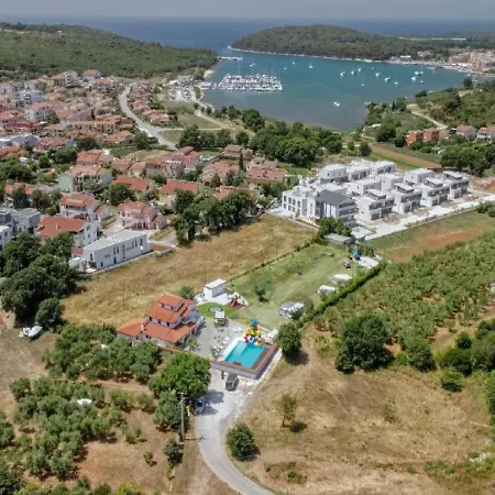 Mobile Homes Karlo & Dino *