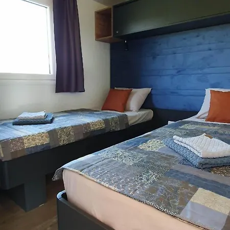 Mobile Homes Karlo & Dino بيت للعطل