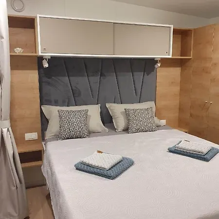 Mobile Homes Karlo & Dino Holiday home *