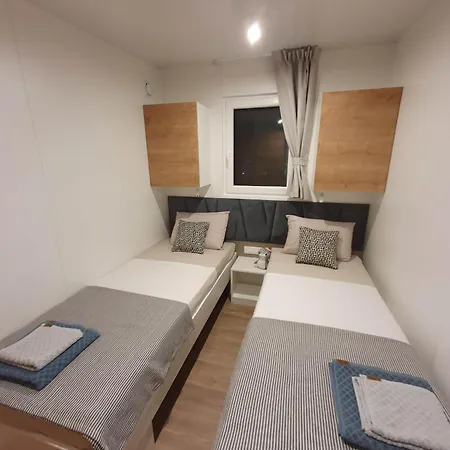Holiday home Mobile Homes Karlo & Dino *