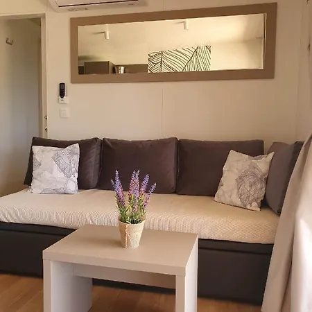 Mobile Homes Karlo & Dino Semesterbostad