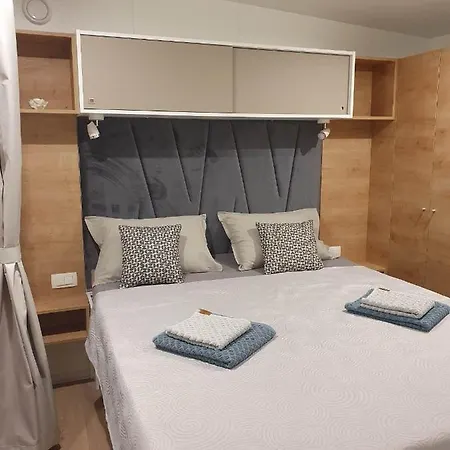 Mobile Homes Karlo & Dino Casa vacanze *