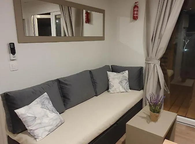 Mobile Homes Karlo & Dino Vakantiehuis Pula