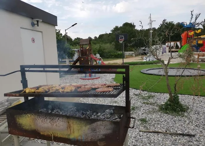 Vikendica Mobile Homes Karlo & Dino Pula