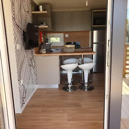 Mobile Homes Karlo & Dino 풀라